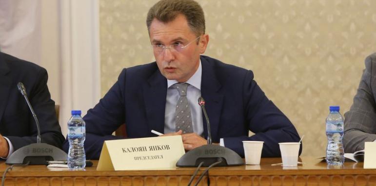 Почна се. Първи случай на ковид в парламента